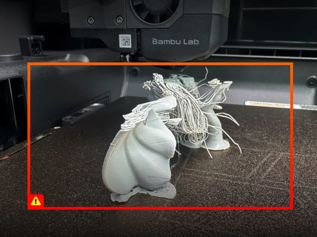 Камера Bambu Lab X2D обнаруживает брак печати типа «спагетти»
