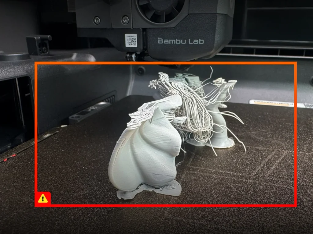 Камера Bambu Lab X2D обнаруживает брак печати типа «спагетти»