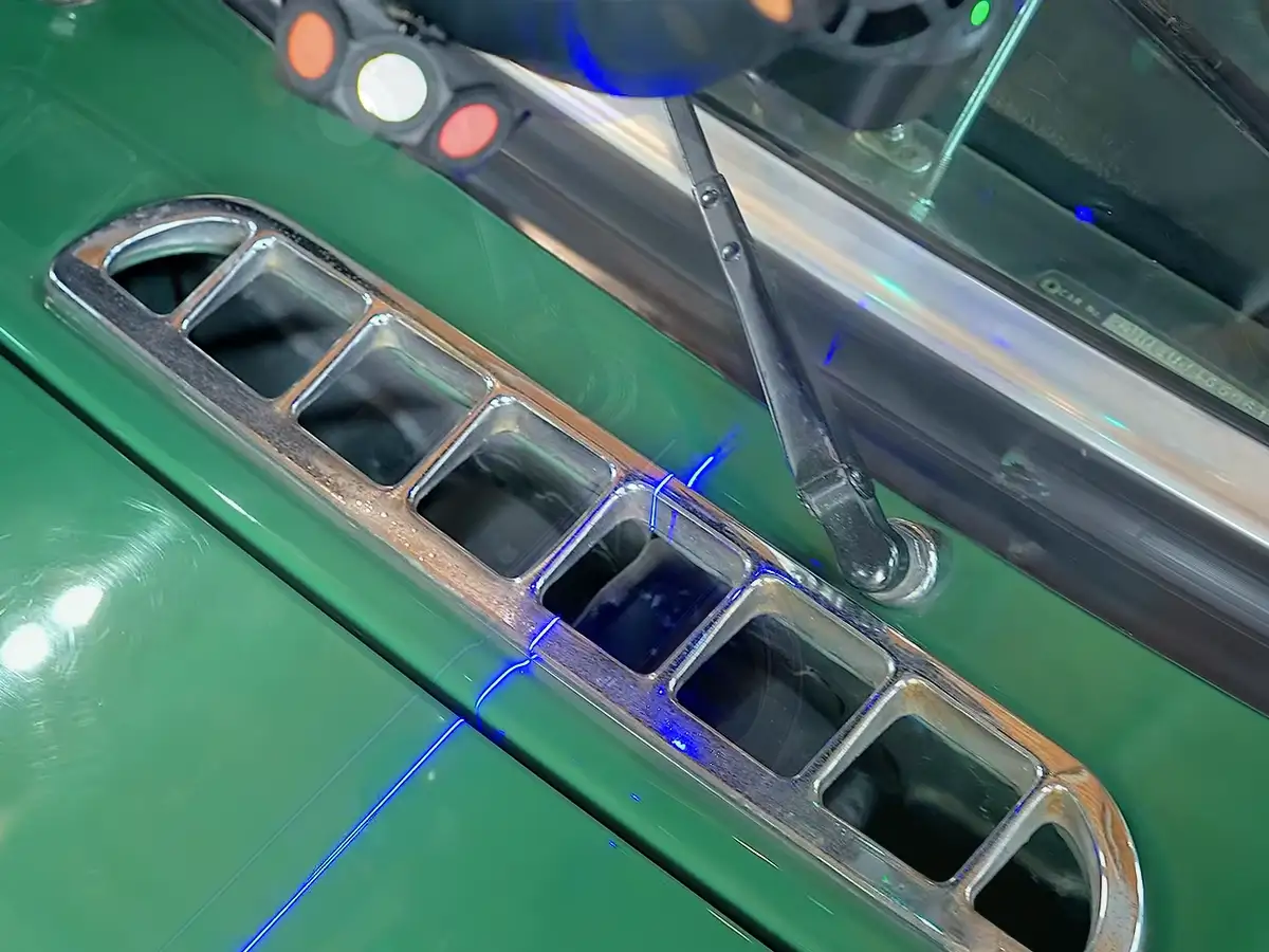 Кузов автомобиля - Shining 3D EinScan Trak